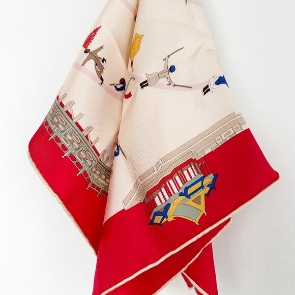 100% Silk Scarf - Picture 1 of 4